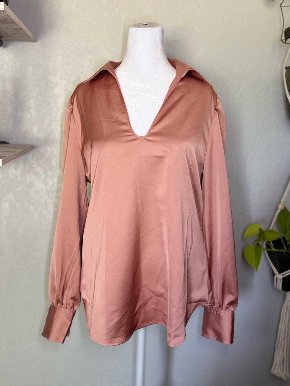 Women's Dusty Rose V-Neck Blouse